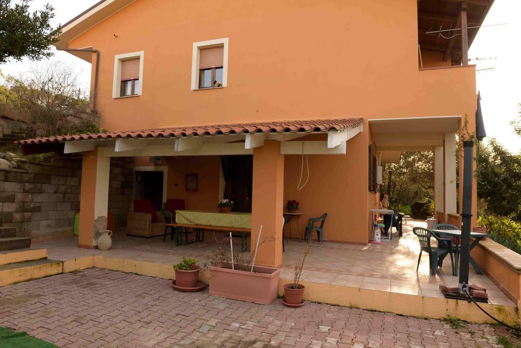 Gasthaus Rita Sassari Exterior foto