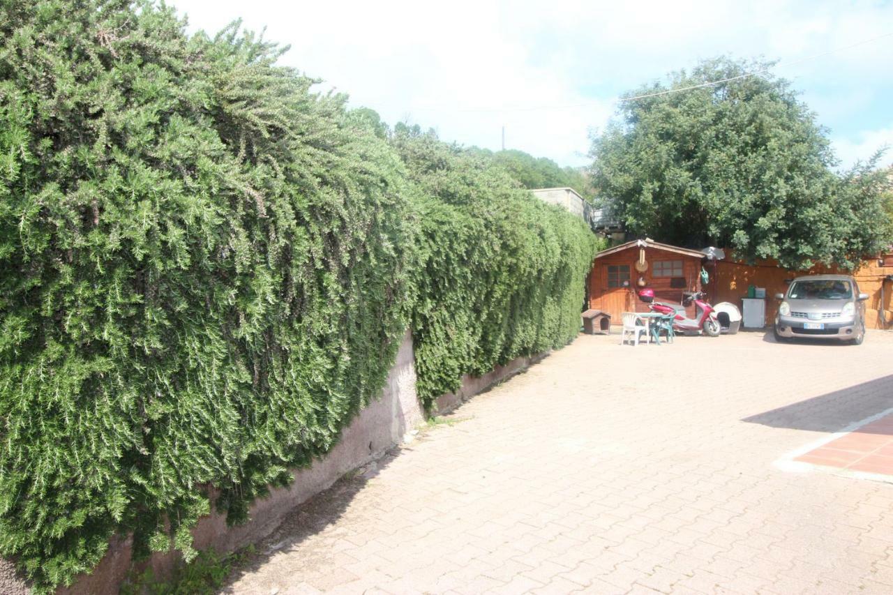 Gasthaus Rita Sassari Exterior foto